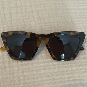 Illesteva Lisbon sunglasses